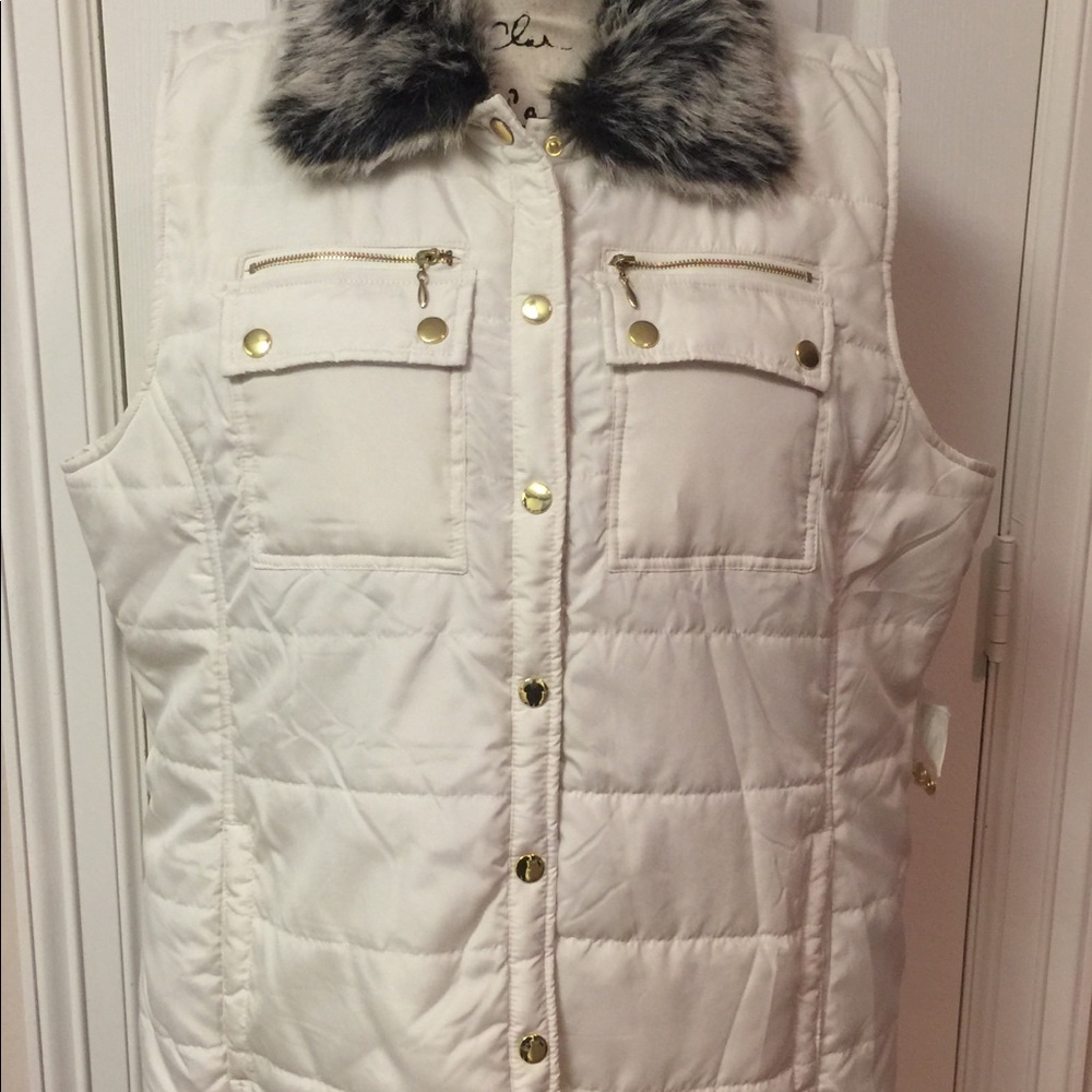 VEST NEW ❤️ Quilted XXL Cream NWOT